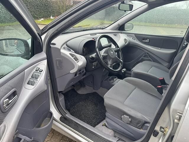Occasion Nissan Almera Tino Tekna 116 PK (85 kW) 2005 Grijs (metallic) MPV