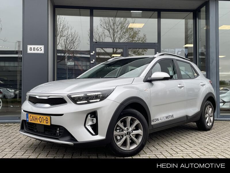 Grijs Gebruikt 2024 Kia Stonic SUV | € 24.895 (Iets duurder) - Afbeelding 1/4