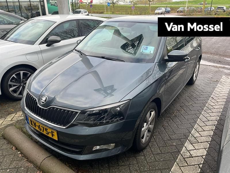 Grijs Gebruikt 2016 Skoda Fabia Joy Hatchback | € 8.900 (Eerlijke prijs) - Afbeelding 1/4