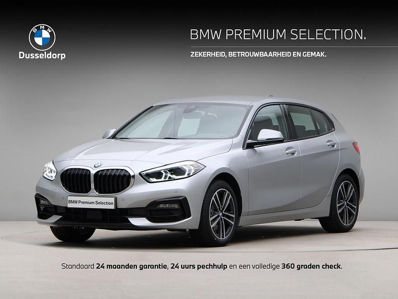 Occasion BMW 118 Sport Line 136 PK (100 kW) 2021 Zilver Hatchback