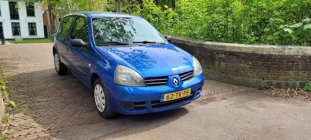 Blauw Gebruikt 2006 Renault Clio II Campus Hatchback | € 799 (Eerlijke prijs) - Afbeelding 1/4