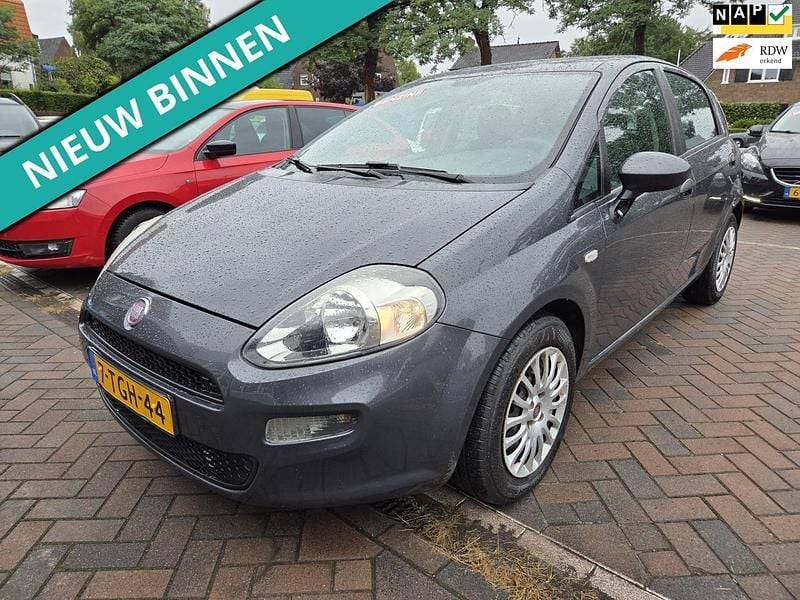 Grijs Occasion 2012 Fiat Punto Pop Hatchback | € 2.499 (Goede deal) - Afbeelding 1/4