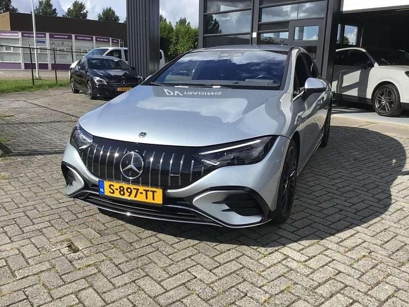 Grijs Gebruikt 2023 Mercedes EQE350 AMG line Sedan | € 49.500 (Goede deal) - Afbeelding 1/4