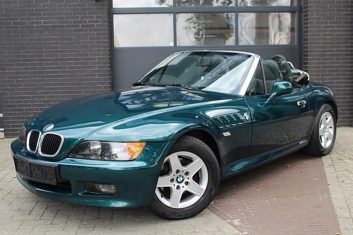 Groen, metallic lak Gebruikt 1999 BMW Z3 Sport Line Cabriolet | € 5.350 (Eerlijke prijs) - Afbeelding 1/4