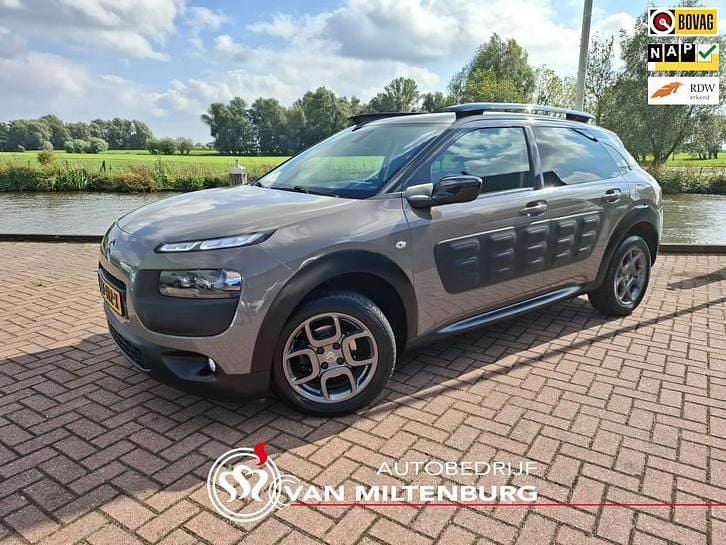 Occasion 2016 Citroën C4 Cactus PureTech Hatchback | € 8.450 (Eerlijke prijs) - Afbeelding 1/4