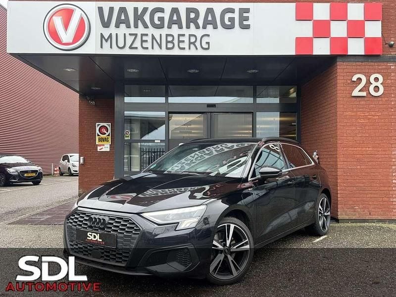 Occasion Audi A3 Sportback e-tron Business 204 PK (150 kW) 2021 Zwart (metallic) Hatchback