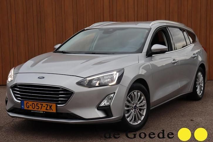 Grijs Gebruikt 2020 Ford Focus Business Edition Stationwagen | € 16.940 (Eerlijke prijs) - Afbeelding 1/4
