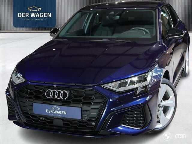 Blauw Gebruikt 2022 Audi A3 S-Line Hatchback | € 30.750 - Afbeelding 1/4