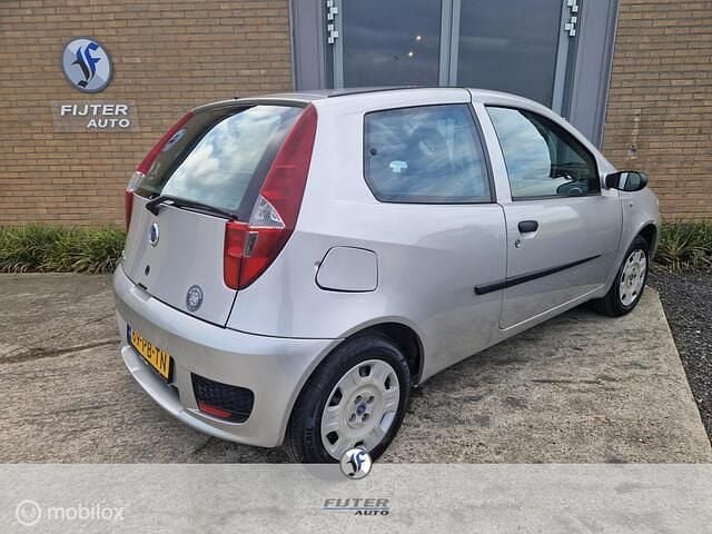 Occasion Fiat Punto Dynamic 60 PK (44 kW) 2004 Grijs Hatchback