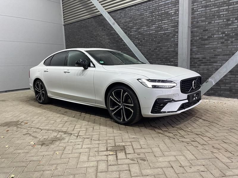 Wit Gebruikt 2024 Volvo S90 Ultimate Sedan | € 46.400 (Iets duurder) - Afbeelding 1/1