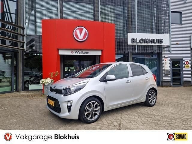 Grijs (metallic) Gebruikt 2021 Kia Picanto Hatchback | € 13.945 (Iets duurder) - Afbeelding 1/4