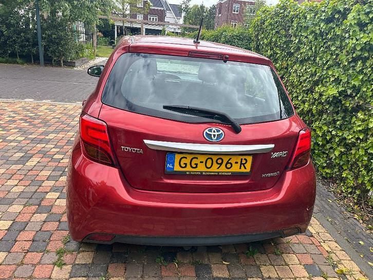 Occasion 2015 Toyota Yaris Hatchback | € 10.500 (Goede deal) - Afbeelding 1/4