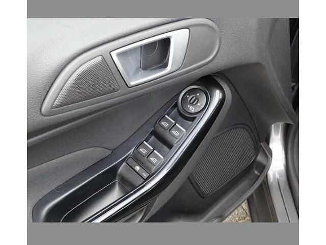 Occasion Ford Fiesta Titanium 95 PK (69 kW) 2015 Grijs Hatchback