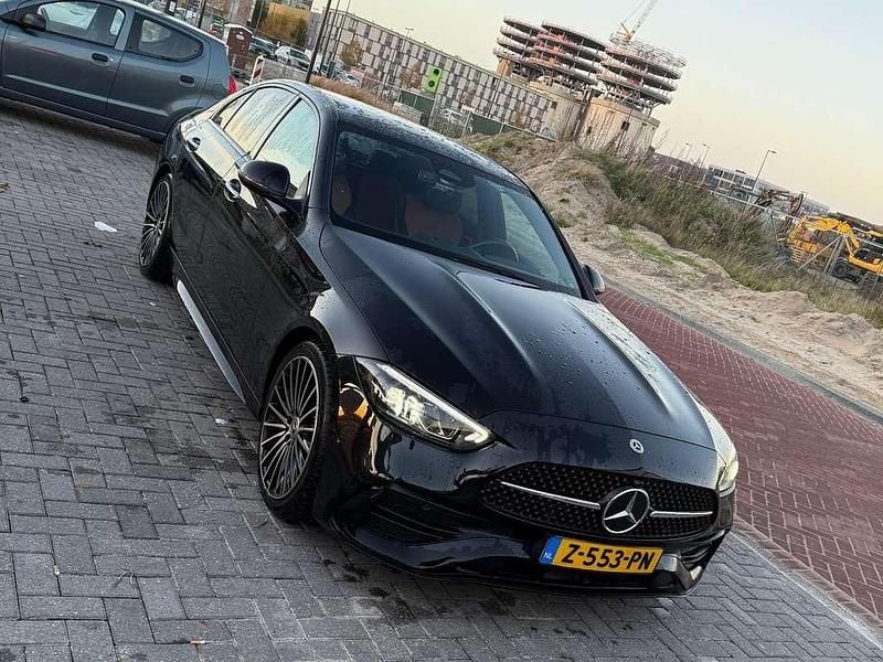 Zwart Gebruikt 2021 Mercedes C300 AMG Sedan | € 43.000 - Afbeelding 1/4