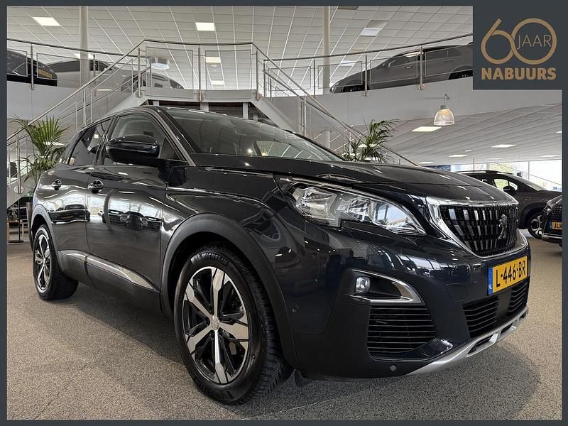 Grijs Gebruikt 2017 Peugeot 3008 Premium SUV | € 16.900 (Eerlijke prijs) - Afbeelding 1/4