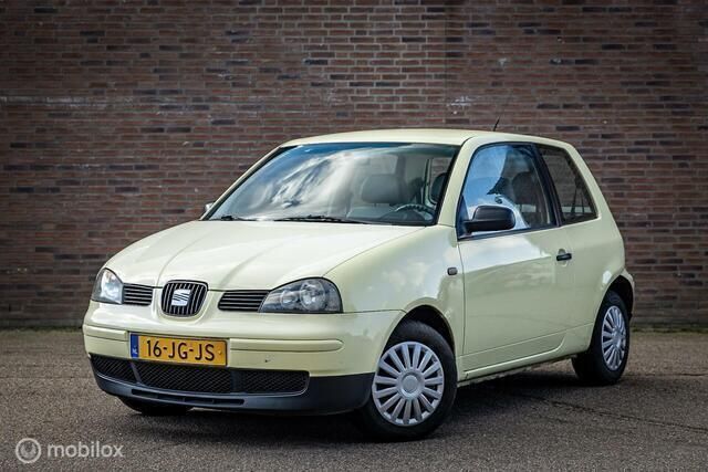 Geel Gebruikt 2002 Seat Arosa Hatchback | € 2.190 (Duur) - Afbeelding 1/4