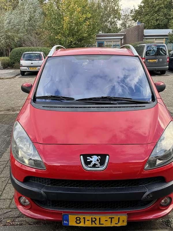 Gebruikt 2005 Peugeot 1007 Sport Hatchback | € 2.100 (Eerlijke prijs) - Afbeelding 1/4