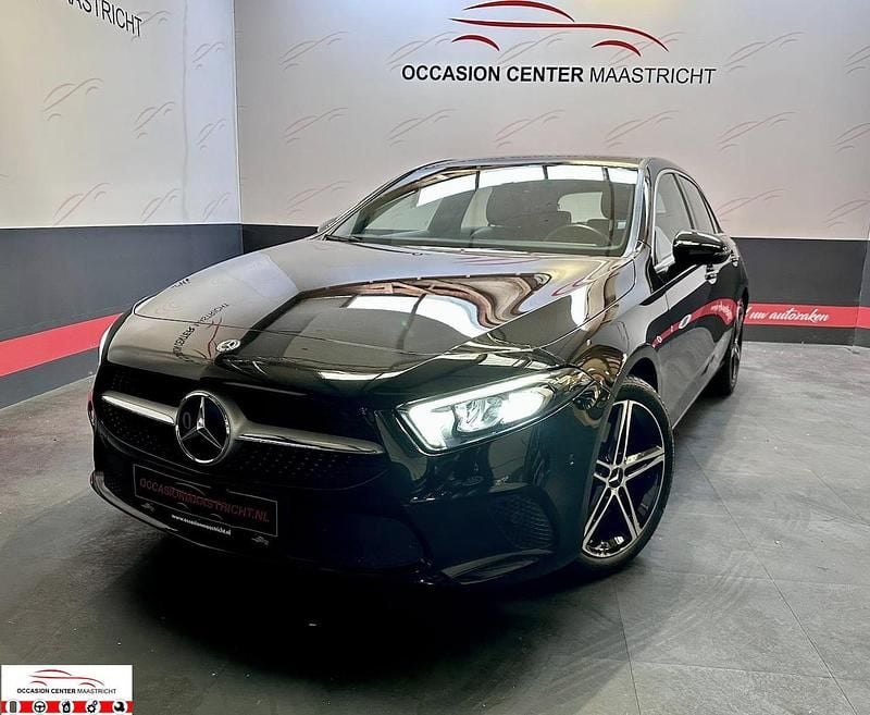 Zwart Gebruikt 2019 Mercedes A250 Progressive Hatchback | € 23.949 (Super prijs) - Afbeelding 1/4