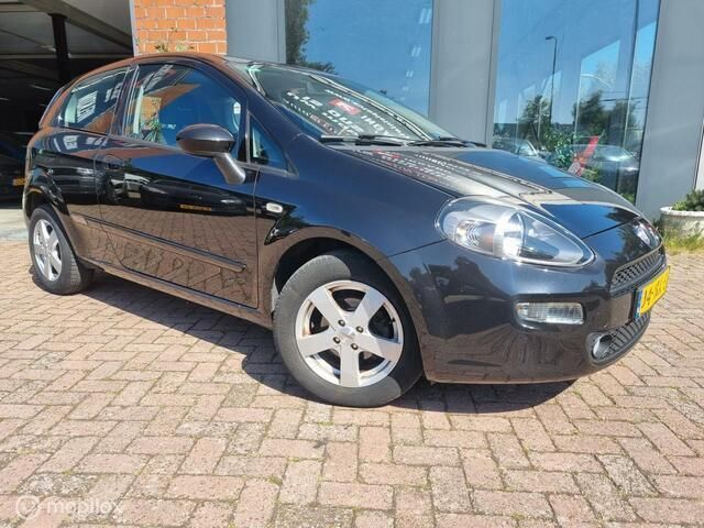 Zwart Gebruikt 2012 Fiat Punto Evo Easy Hatchback | € 2.950 (Eerlijke prijs) - Afbeelding 1/4
