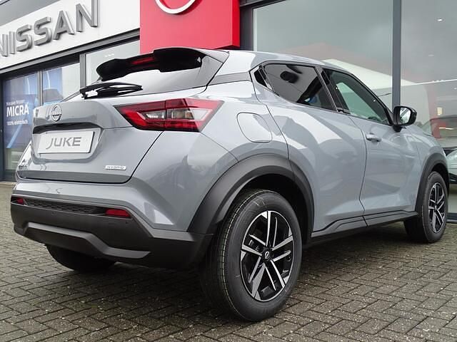 Nieuw Nissan Juke N-Connecta 143 PK (105 kW) 2026 Ceramic grey metallic kby SUV