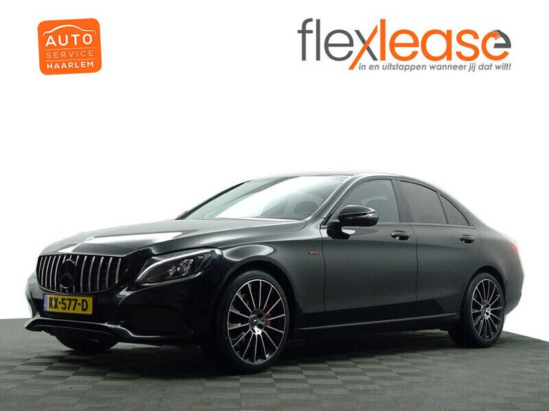 Zwart metallic Gebruikt 2016 Mercedes C350e AMG Sedan | € 22.900 (Eerlijke prijs) - Afbeelding 1/4