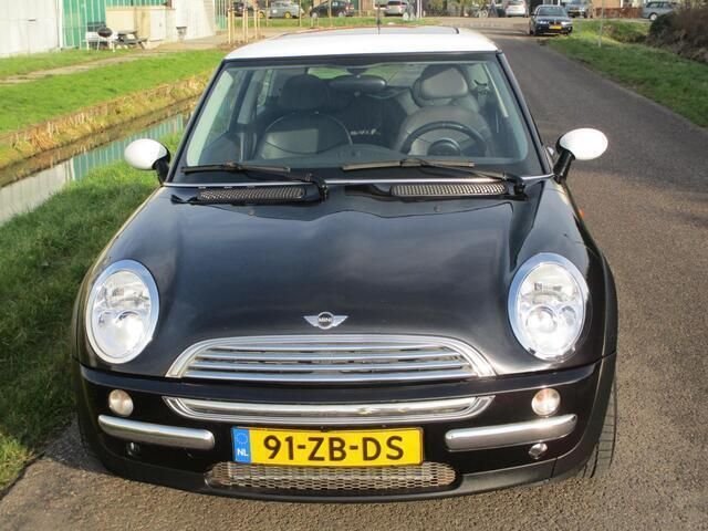 Occasion Mini Cooper Chili 116 PK (85 kW) 2003 Zwart, metallic lak Hatchback