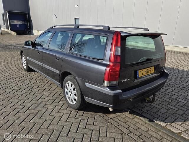 Occasion Volvo V70 170 PK (125 kW) 2001 Grijs Stationwagen
