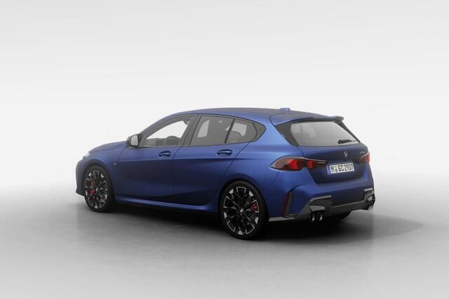 Occasion BMW M135 M Sport 300 PK (220 kW) 2024 Bmw individual frozen portimao blau metallic (blauw metallic) Hatchback