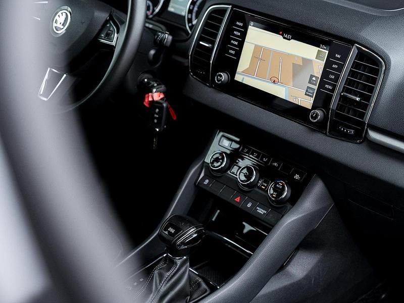 Occasion Skoda Karoq Business Line 150 PK (110 kW) 2020 Zwart SUV