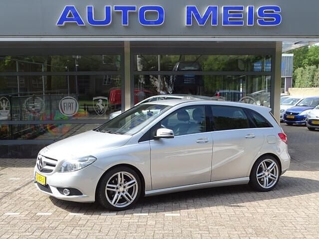 Grijs, andere lak Gebruikt 2014 Mercedes B180 Prestige MPV | € 7.795 (Eerlijke prijs) - Afbeelding 1/4