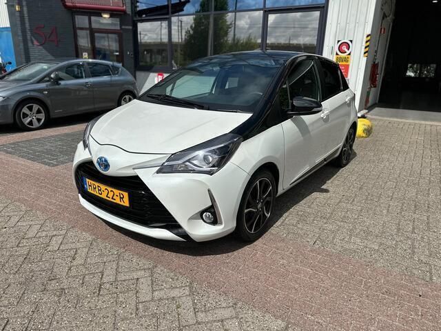 Wit Gebruikt 2018 Toyota Yaris Hatchback | € 14.400 (Eerlijke prijs) - Afbeelding 1/4