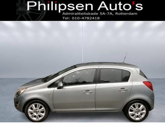 Grijs, metallic lak Gebruikt 2014 Opel Corsa Hatchback | € 6.440 (Eerlijke prijs) - Afbeelding 1/4