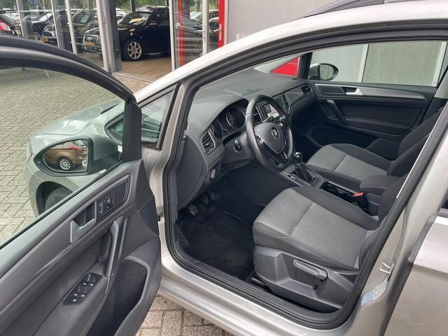 Occasion VW Golf Sportsvan Highline 110 PK (80 kW) 2015 Grijs MPV