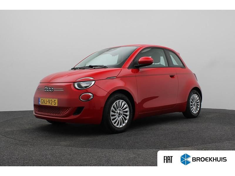 Rood Gebruikt 2024 Fiat 500e Urban Hatchback | € 21.400 (Eerlijke prijs) - Afbeelding 1/4