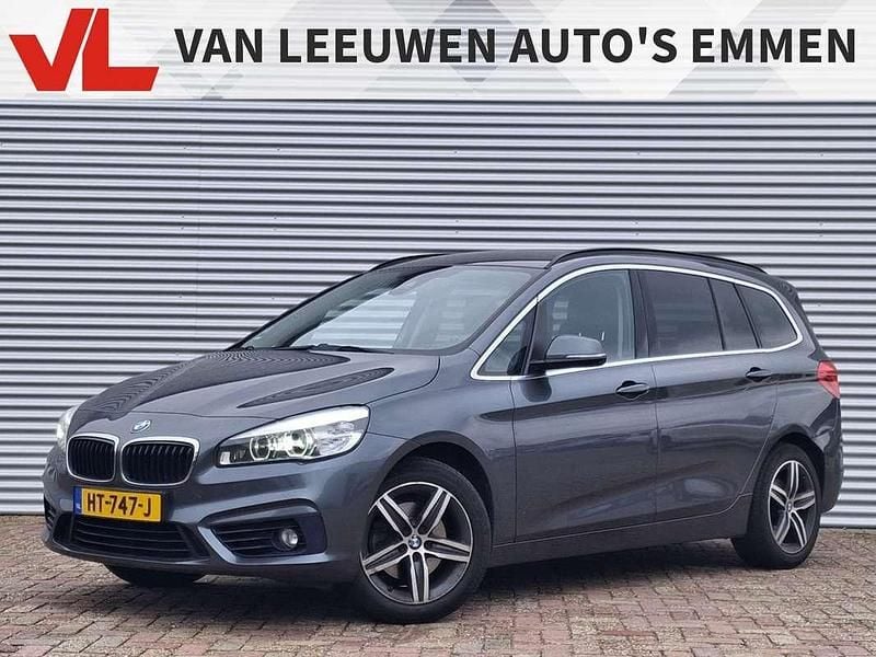 Grijs, metallic lak Gebruikt 2016 BMW 218 Gran Tourer Sport Line MPV | € 12.900 (Goede deal) - Afbeelding 1/4
