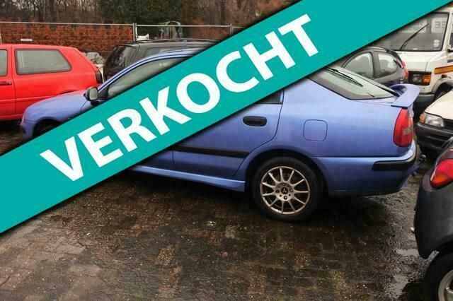 Blauw Gebruikt 1999 Mitsubishi Carisma Hatchback | € 595 - Afbeelding 1/4