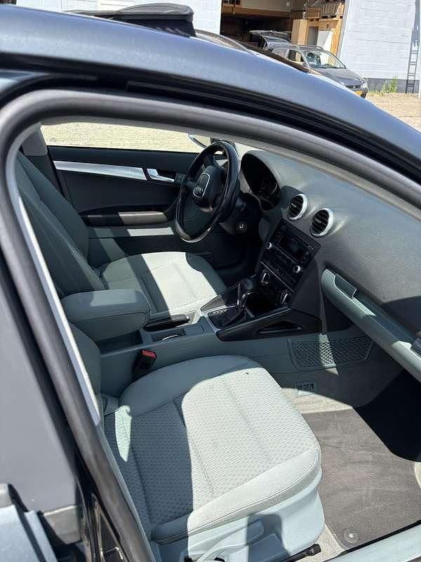 Grijs Gebruikt 2009 Audi A3 Attraction Stationwagen | € 7.000 - Afbeelding 1/3