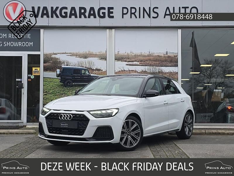 Wit (metallic) Gebruikt 2021 Audi A1 Sportback Sport Hatchback | € 19.895 (Goede deal) - Afbeelding 1/4
