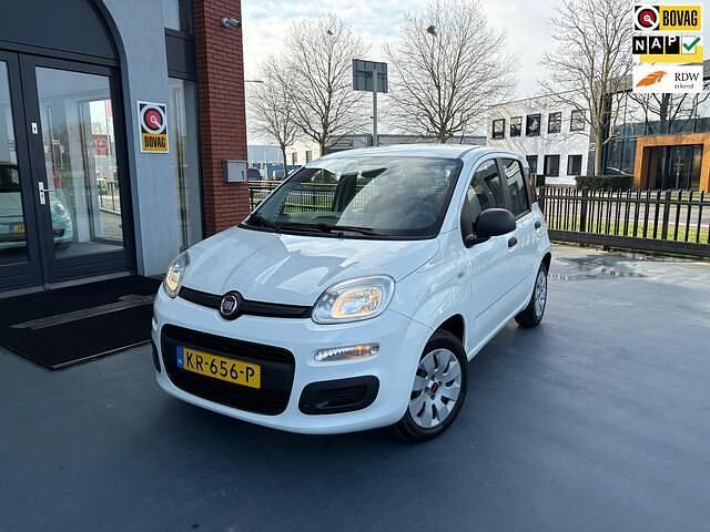 Wit (metallic) Occasion 2016 Fiat Panda Pop Star Hatchback | € 6.999 (Eerlijke prijs) - Afbeelding 1/4