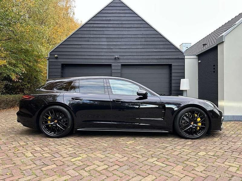 Zwart Occasion 2018 Porsche Panamera Sport Turismo Stationwagen | € 72.500 (Eerlijke prijs) - Afbeelding 1/4