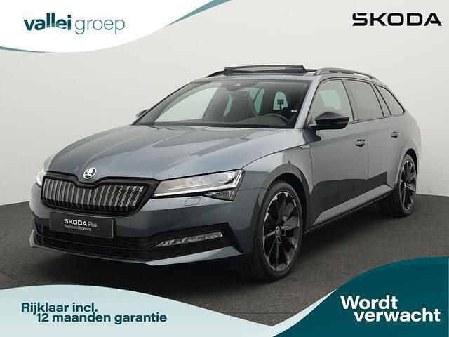 Grijs, metallic lak Gebruikt 2021 Skoda Superb Business Line Stationwagen | € 31.900 (Iets duurder) - Afbeelding 1/4
