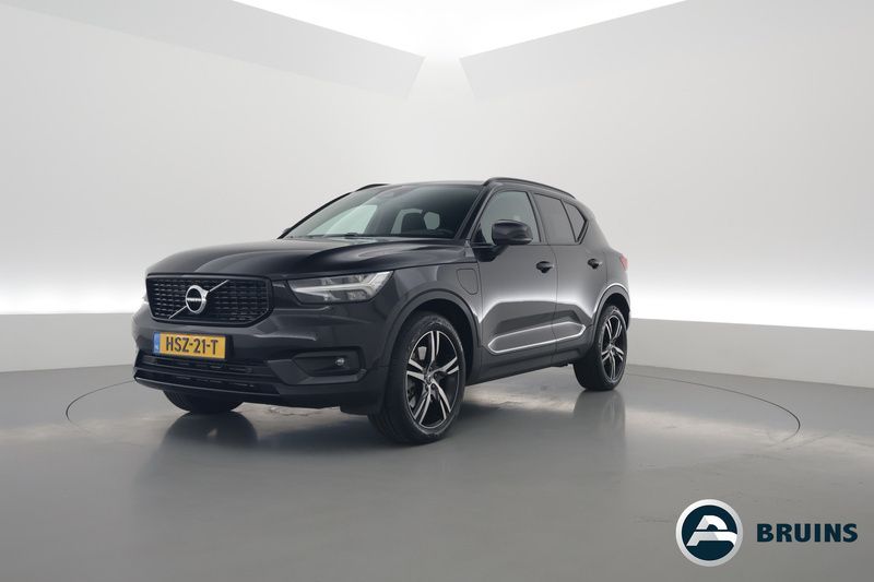 Zwart Gebruikt 2021 Volvo XC40 R-Design SUV | € 36.900 (Iets duurder) - Afbeelding 1/4