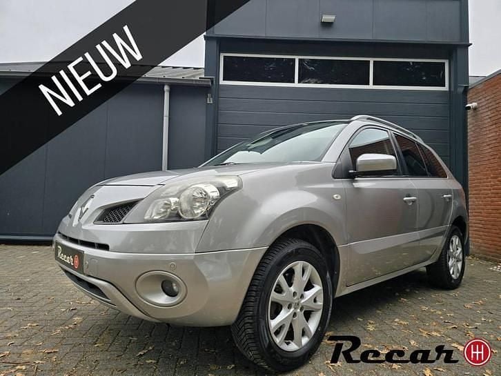 Grijs Gebruikt 2008 Renault Koleos Dynamique SUV | € 3.495 (Eerlijke prijs) - Afbeelding 1/4