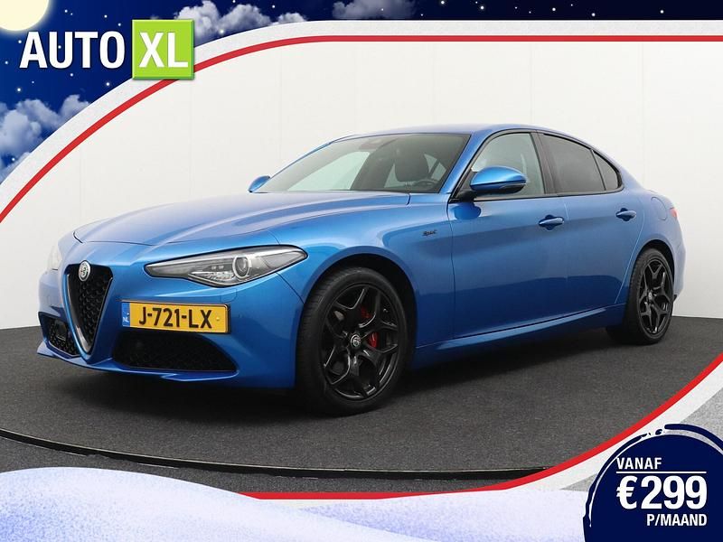 Blauw Gebruikt 2020 Alfa Romeo Giulia Sprint Sedan | € 32.940 (Iets duurder) - Afbeelding 1/4