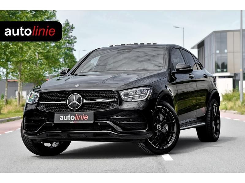 Zwart Gebruikt 2022 Mercedes GLC300 AMG Coupé | € 57.499 (Eerlijke prijs) - Afbeelding 1/4