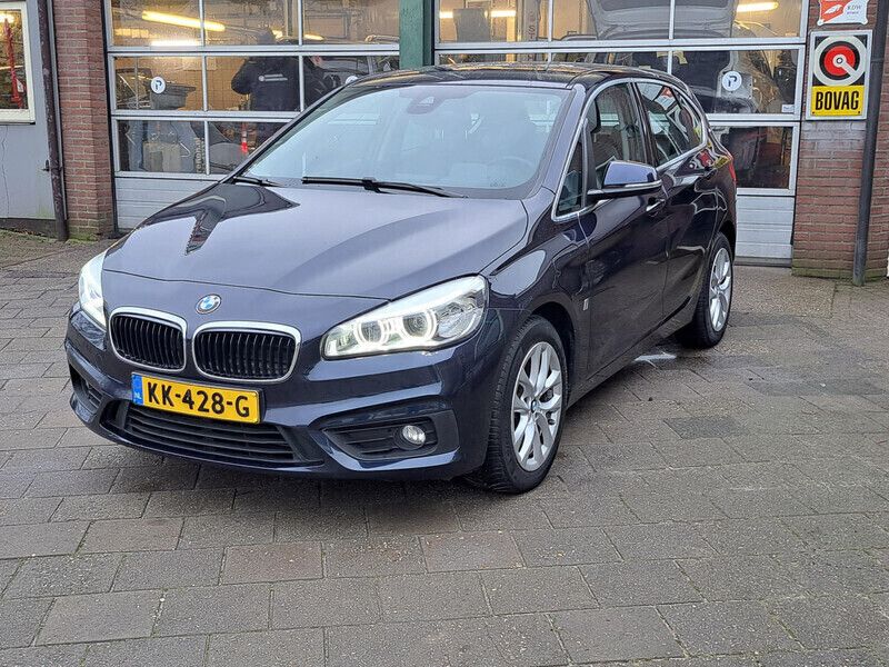 Blauw Gebruikt 2016 BMW 225 Active Tourer Executive MPV | € 13.750 (Goede deal) - Afbeelding 1/4