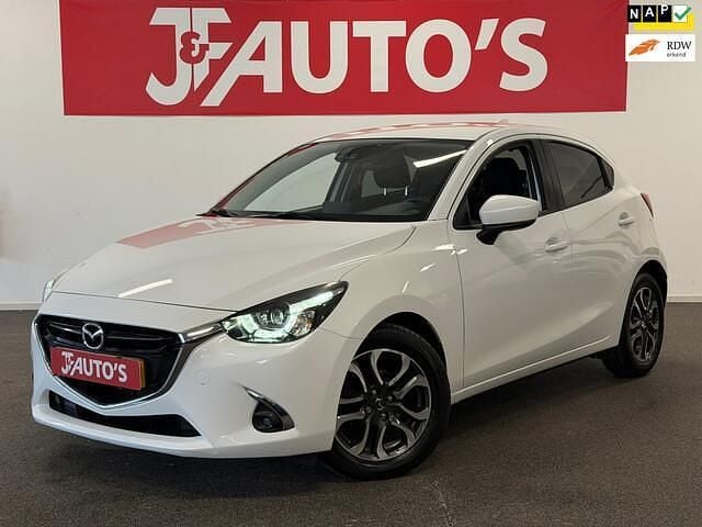 Wit Occasion 2017 Mazda 2 Hatchback | € 10.950 (Goede deal) - Afbeelding 1/4