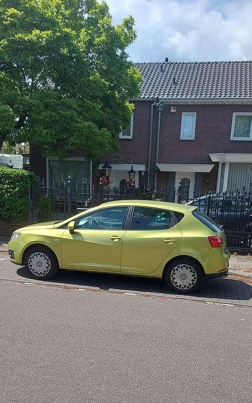 Groen Gebruikt 2009 Seat Ibiza Style MPV | € 2.800 (Eerlijke prijs) - Afbeelding 1/4