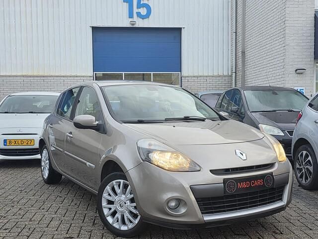 Occasion Renault Clio II Dynamique 75 PK (55 kW) 2010 Beige Hatchback