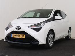 Wit Gebruikt 2019 Toyota Aygo X-play Hatchback | € 11.295 (Eerlijke prijs) - Afbeelding 1/3